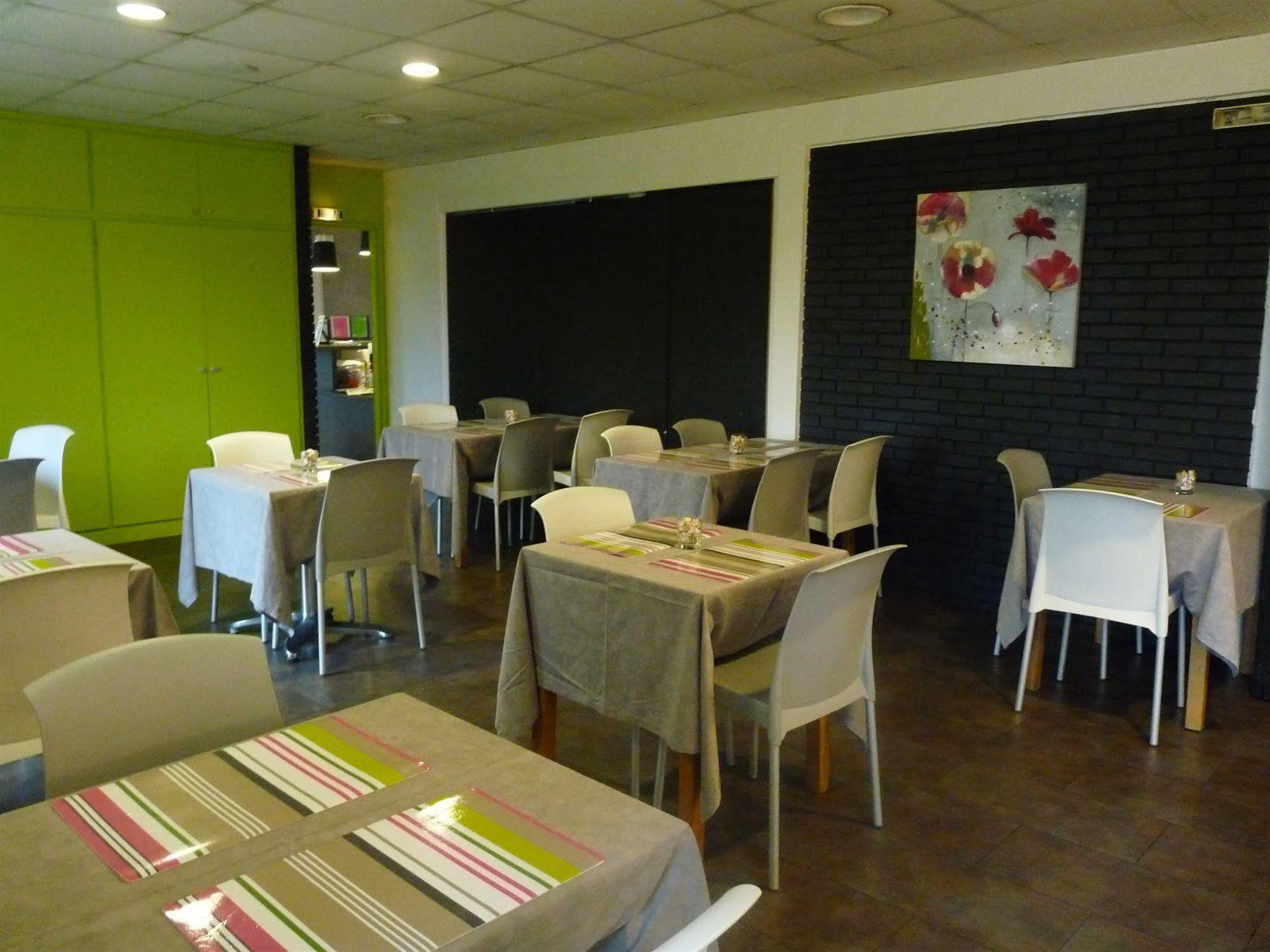 Hotel Restaurant l'Eskemm St Brieuc-Trégueux Extérieur photo